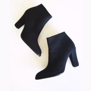 CALVIN KLEIN COLLECTION ANKLE BOOTS